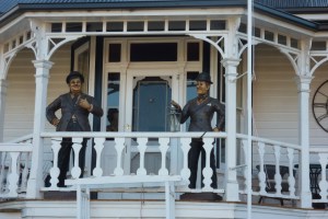 Lifesize statues of Laurel and Hardy
