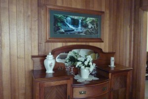 Sideboard and picture, gumtree bargains.